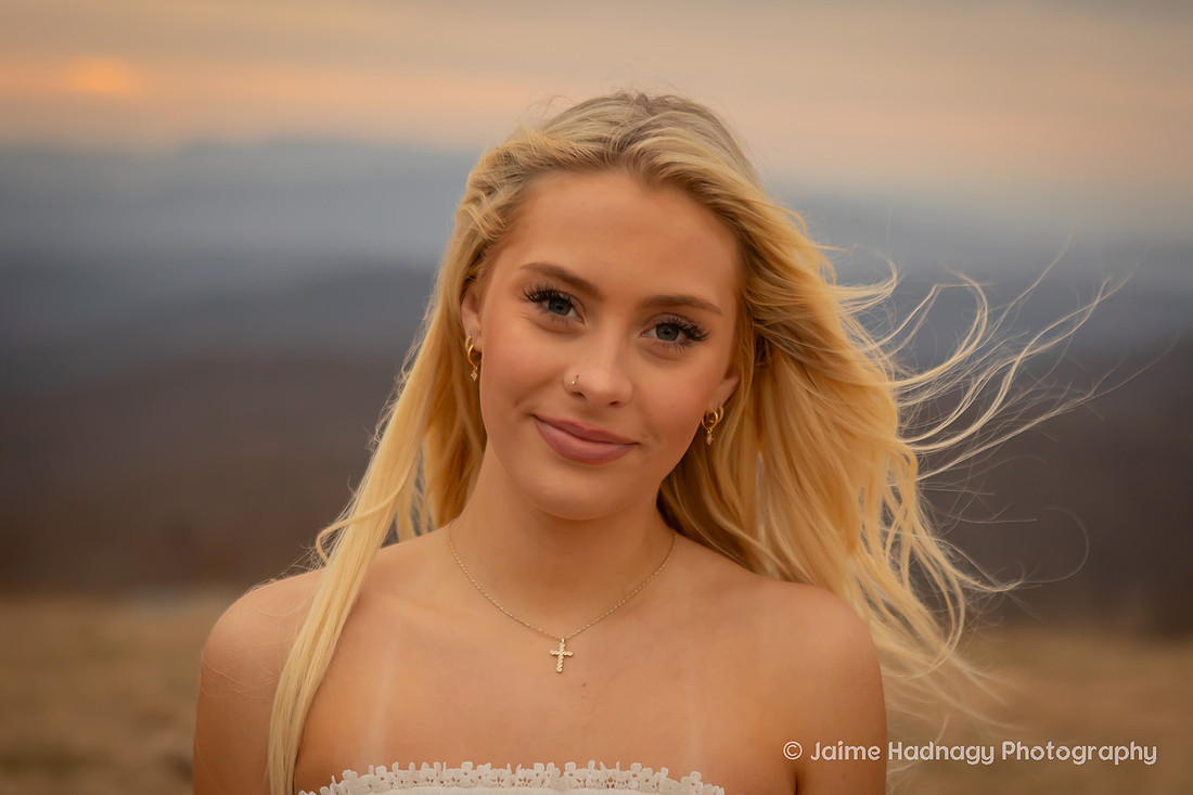 Senior Pictures in the Mountains of Western NC | Asheville Portrait Photographer