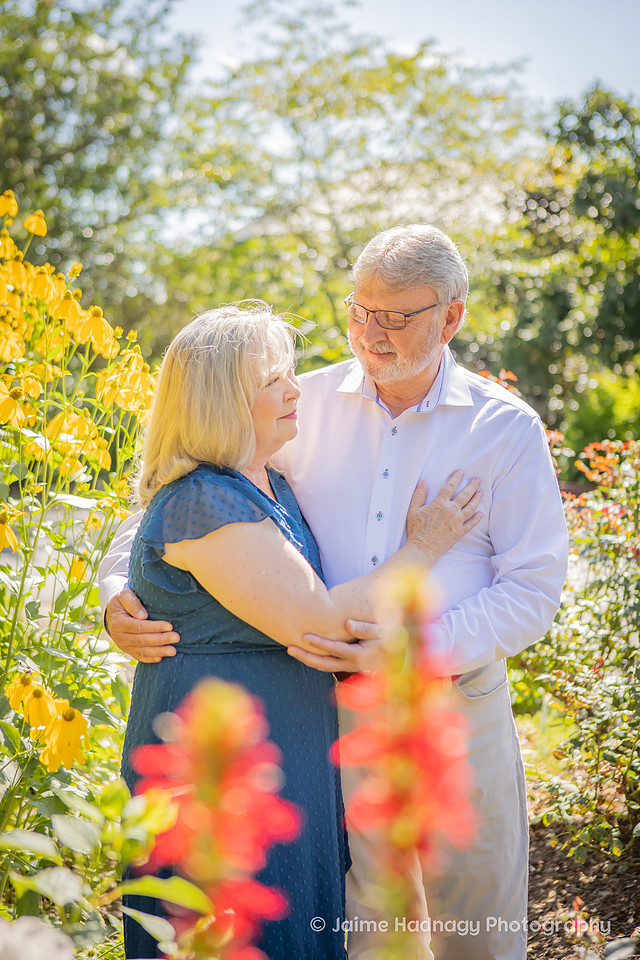 Couples Photos Outside the Village Hotel at BIltmore | Asheville Photographer