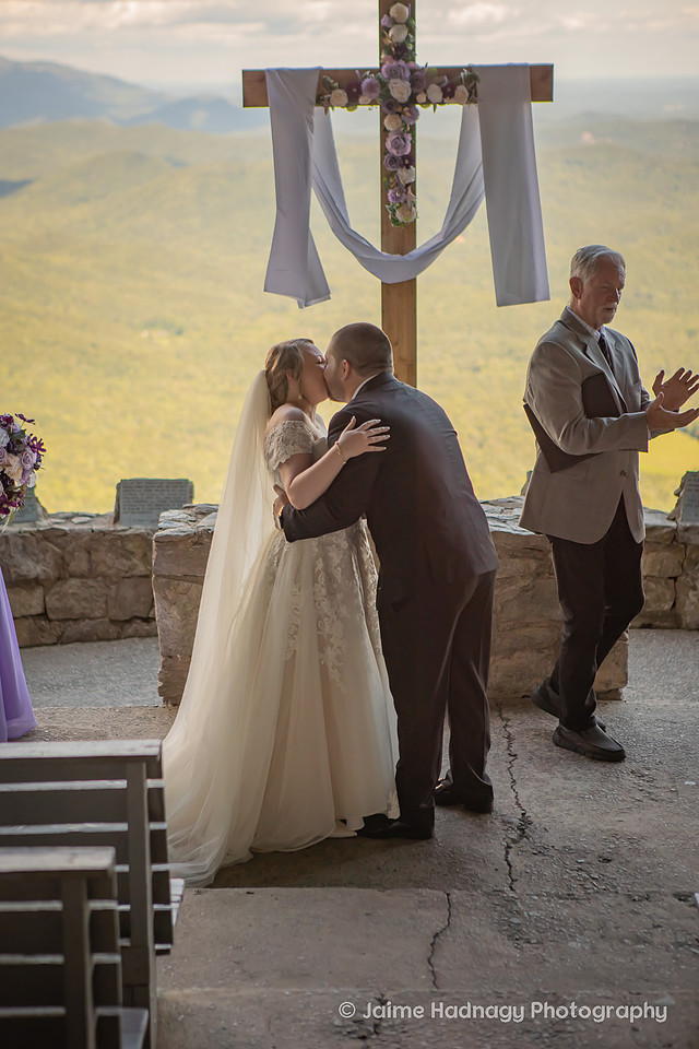 Small Mountain Wedding at Pretty Place Fred Symmes Chapel | North Carolina Elopement Photographer