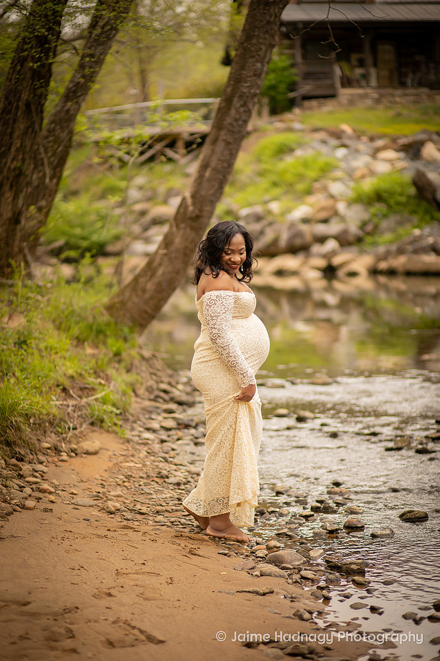 Maternity Photoshoot | Asheville Portrait Photographer 