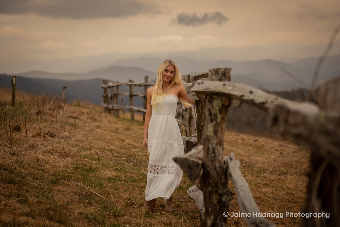 Senior Pictures in the Mountains of Western NC | Asheville Portrait Photographer
