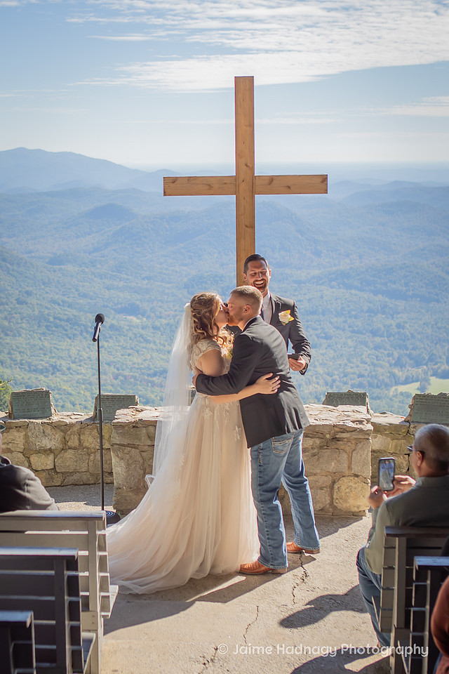 Mountain Wedding at Pretty Place Fred W. Simms Chapel | Asheville Photographer