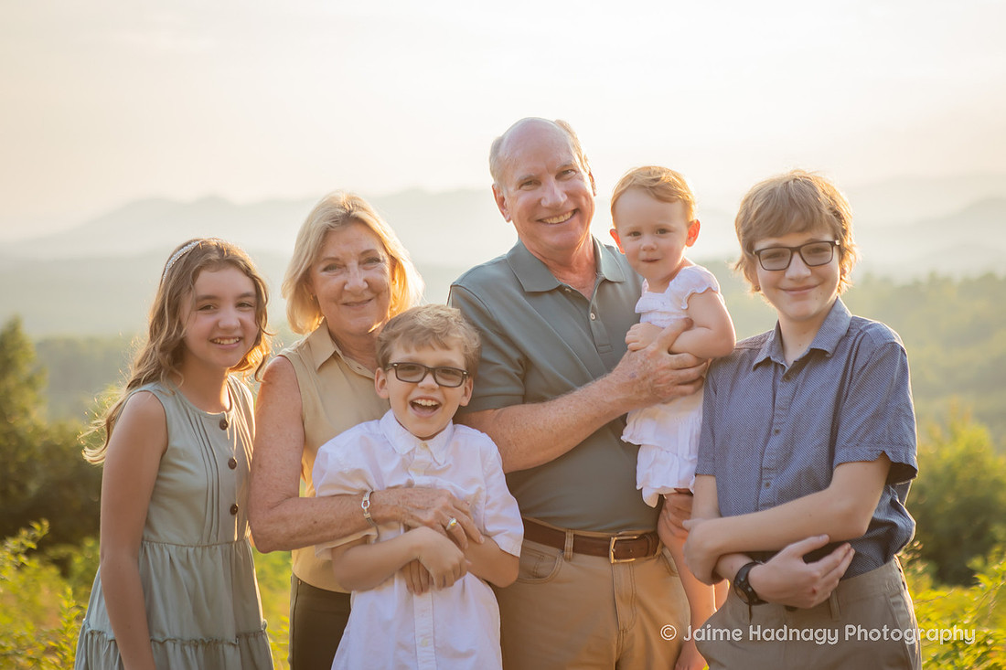 Extended Family Photoshoot | Black Mountain NC Family Photographer