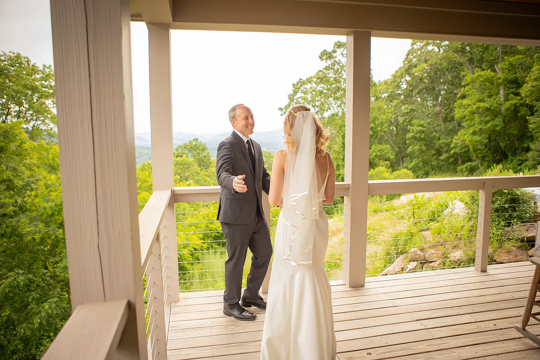 Small Intimate Wedding | Asheville Elopement Photographer | VRBO Wedding