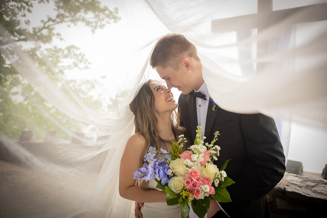 Wedding Ceremony Photos with Bride and Groom