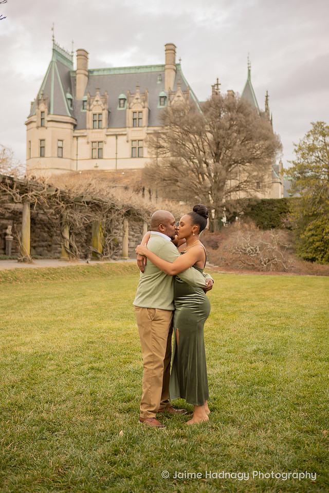 Winter Engagement Photos at The Biltmore Estate | Asheville Photographer