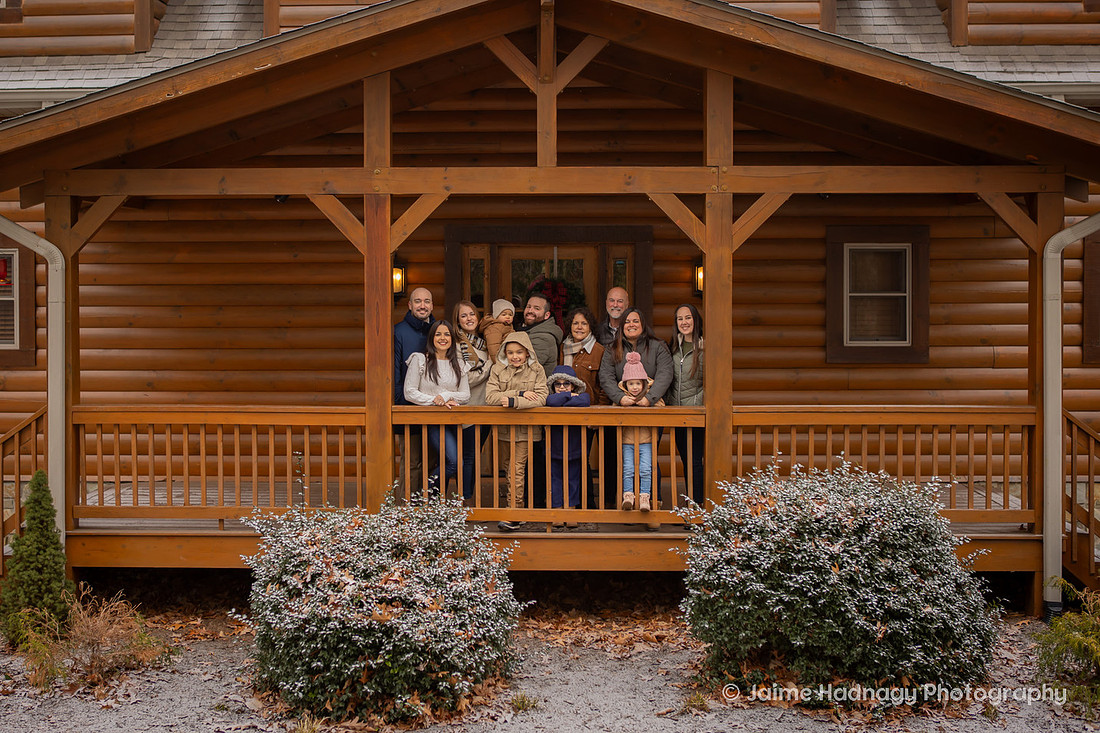 Winter Family Reunion Photoshoot in the mountains of Western North Carolina | Asheville Family Photographer