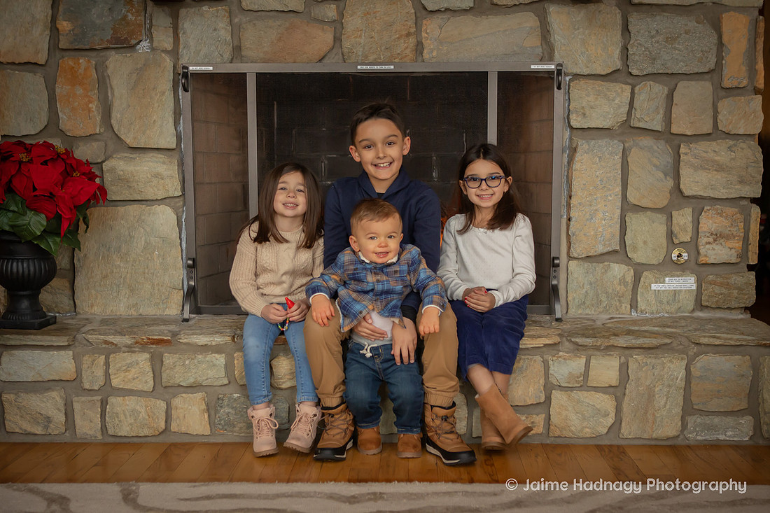 Winter Family Reunion Photoshoot in the mountains of Western North Carolina | Asheville Family Photographer