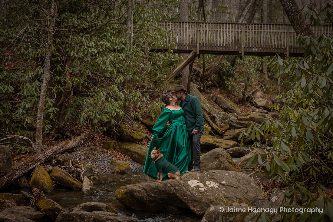 Couples Photos with Green Outfits in the Forest in Wintertime | Black Mountain Portrait Photogapher