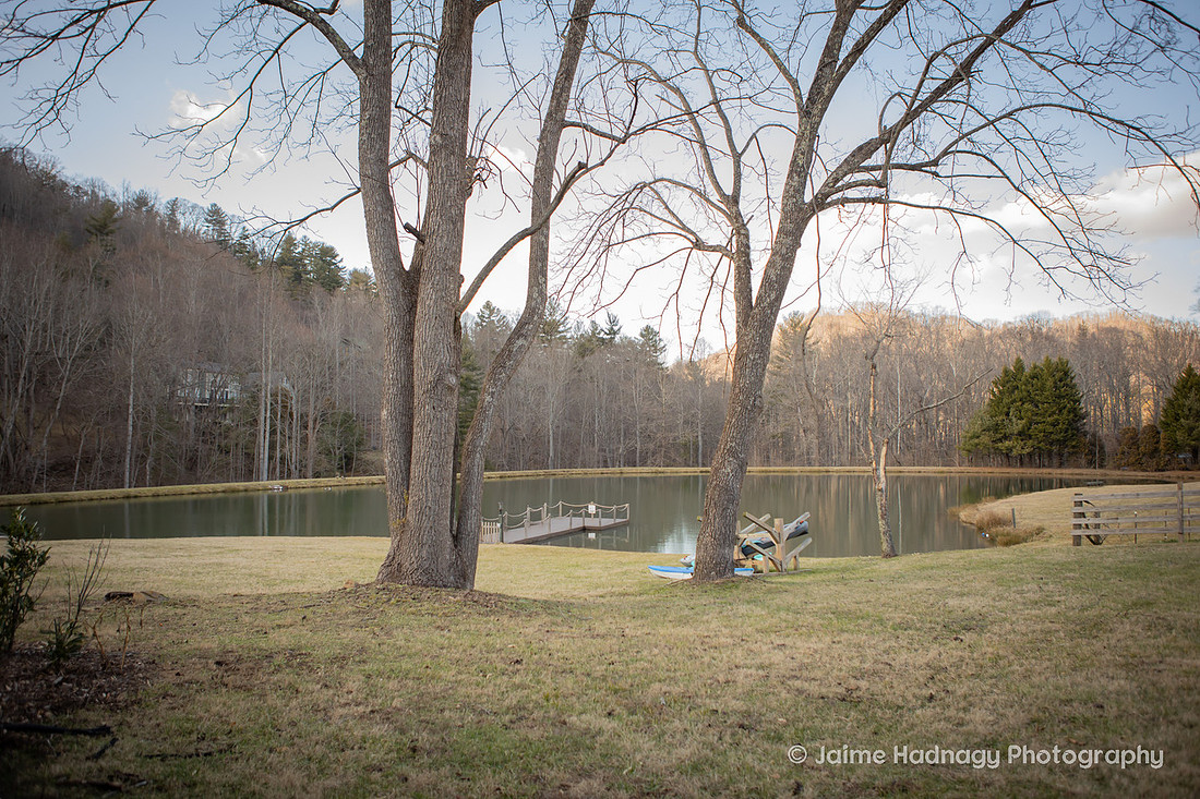 Pond in the moutnains