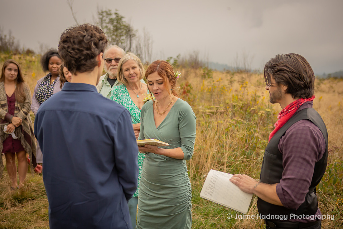 Micro Wedding in Nature | Mountain Adventure Elopement Photographer