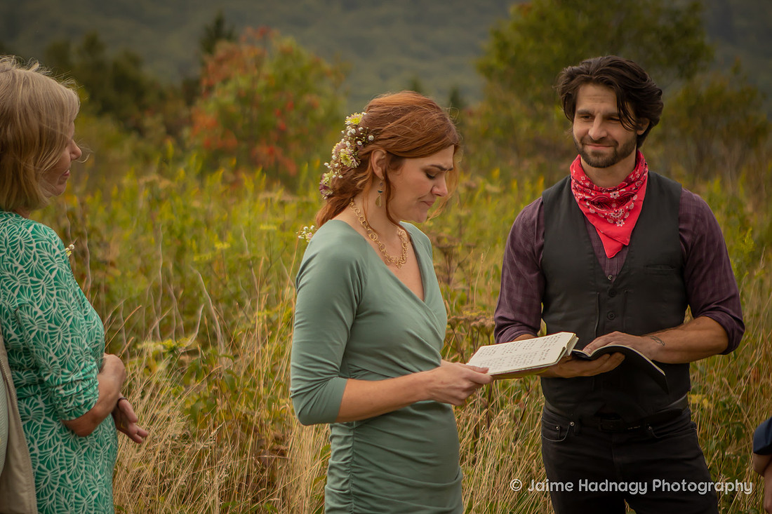 Micro Wedding in Nature | Mountain Adventure Elopement Photographer