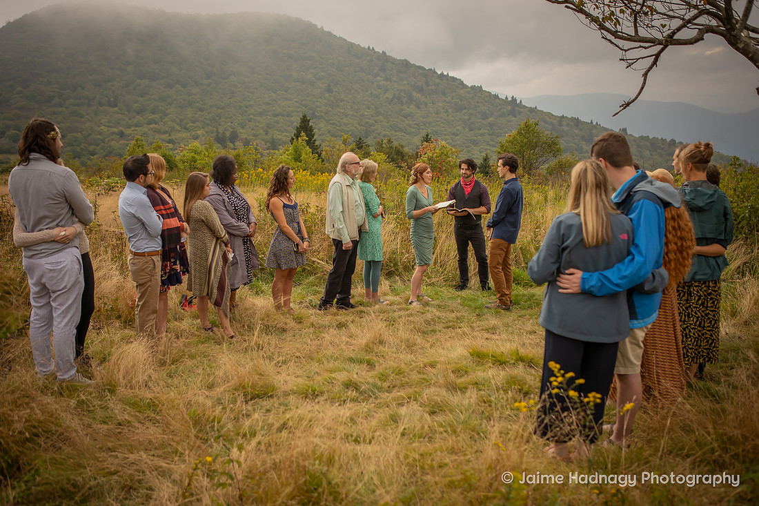 Micro Wedding in Nature | Mountain Adventure Elopement Photographer