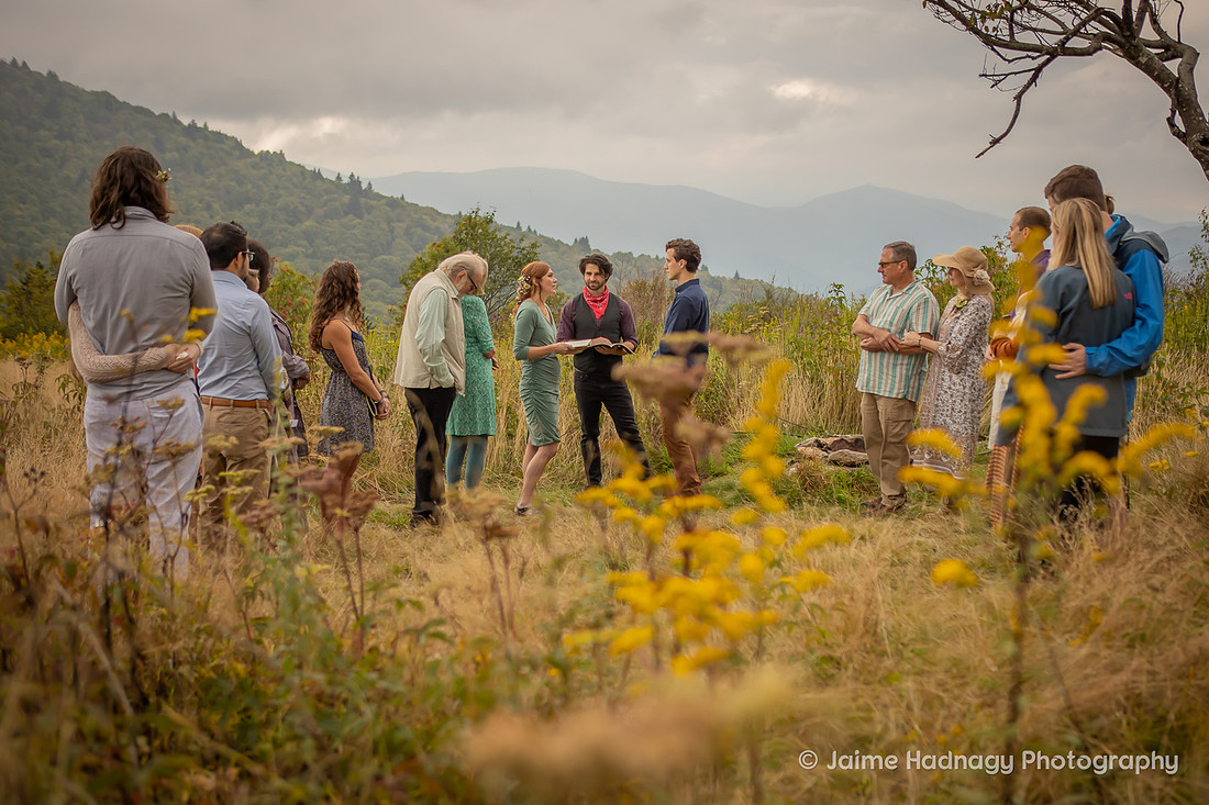 Micro Wedding in Nature | Mountain Adventure Elopement Photographer