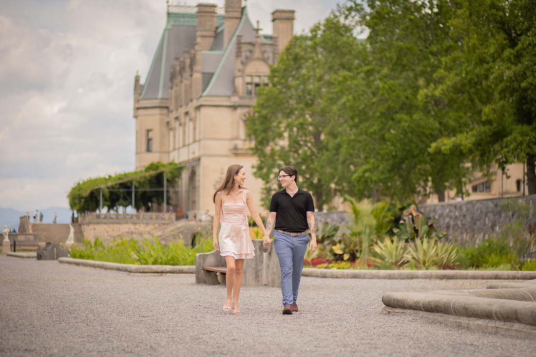 Beautiful Engagement Photography at the Biltmore