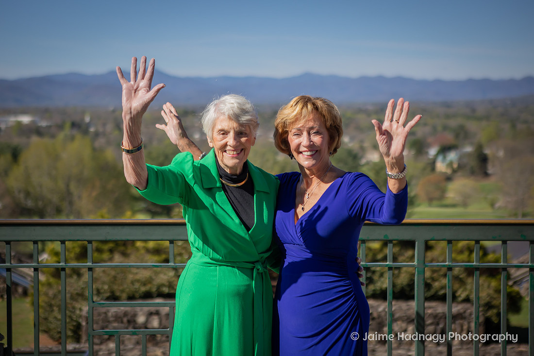 Extended Family Photos at the Omni Grove Park Inn | Asheville Photographer | 90th Birthday Party