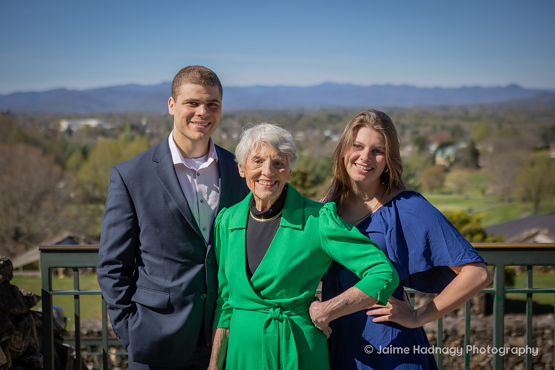Extended Family Photos at the Omni Grove Park Inn | Asheville Photographer | 90th Birthday Party