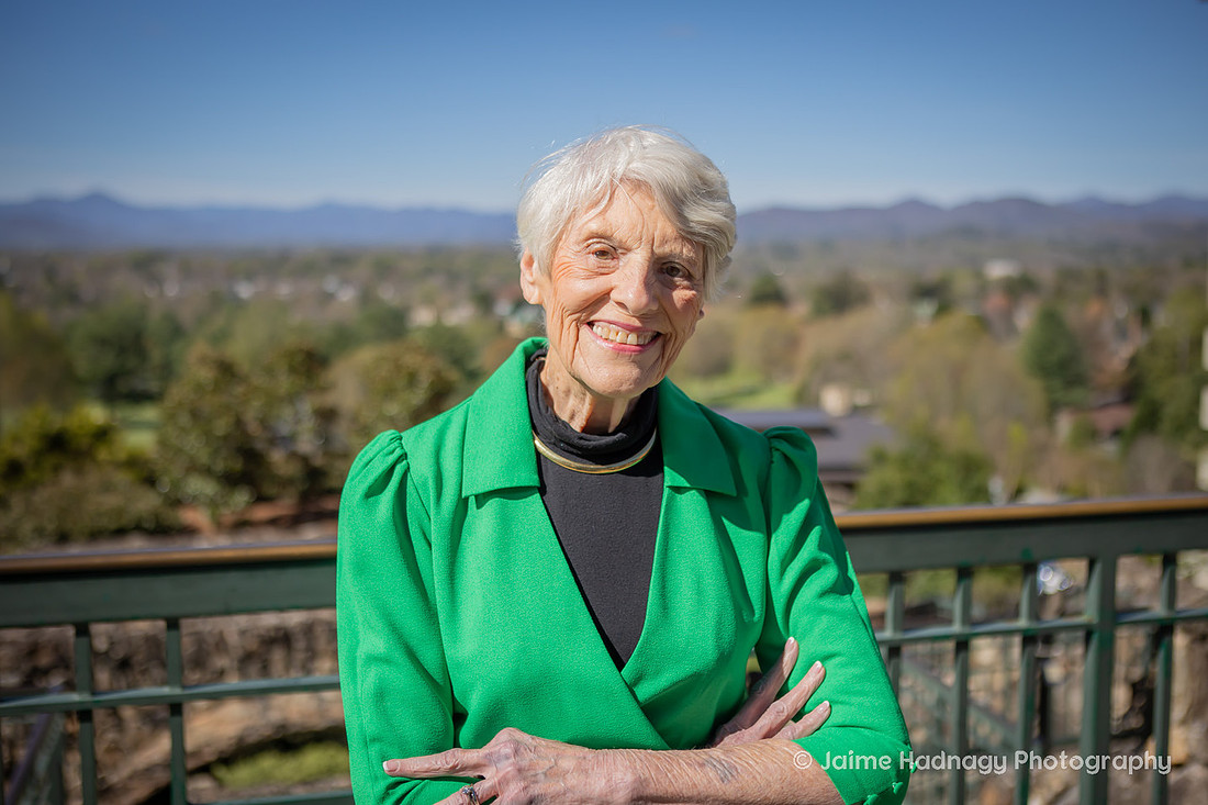 Extended Family Photos at the Omni Grove Park Inn | Asheville Photographer | 90th Birthday Party