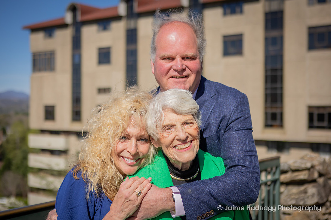 Extended Family Photos at the Omni Grove Park Inn | Asheville Photographer | 90th Birthday Party