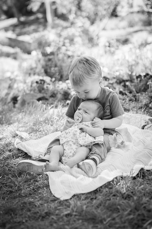 Outdoor Family Photos with Toddler and Newborn