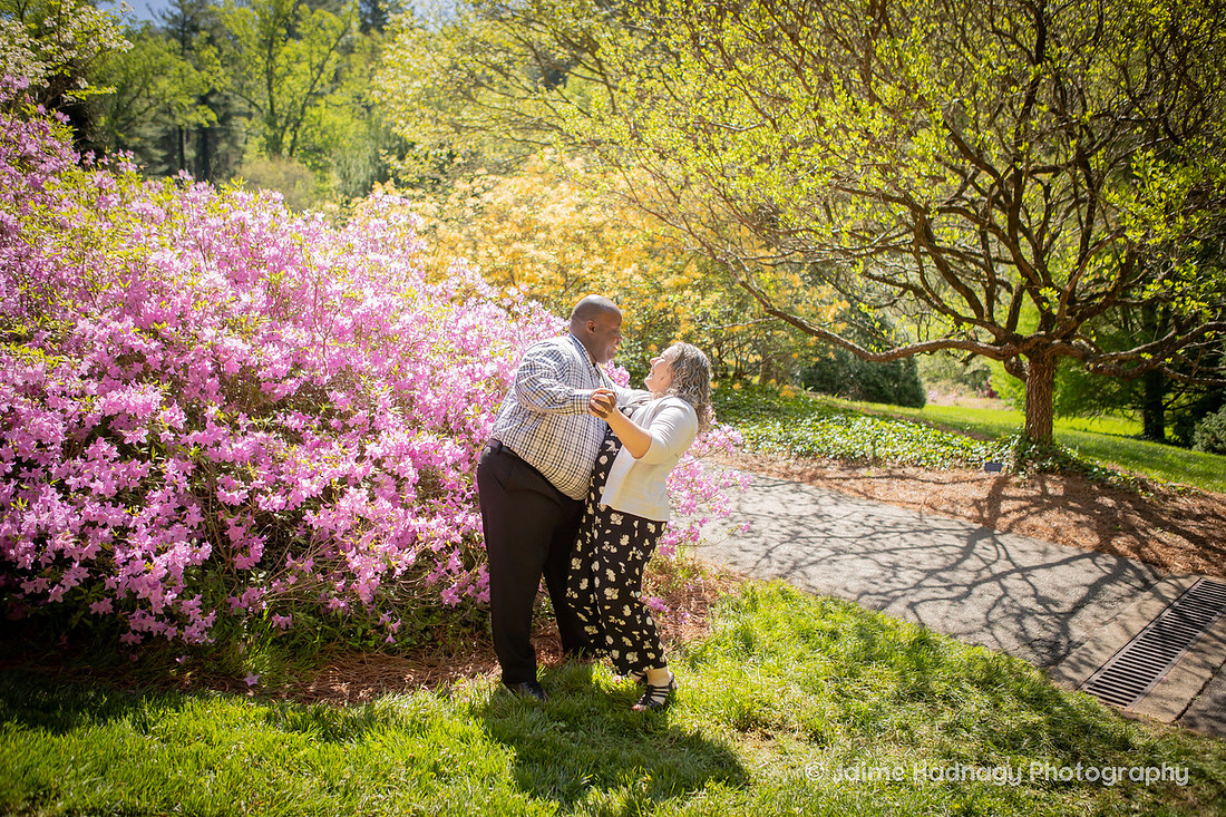 Proposing to your girlfriend at the Biltmore Estate Gardens in Springtime