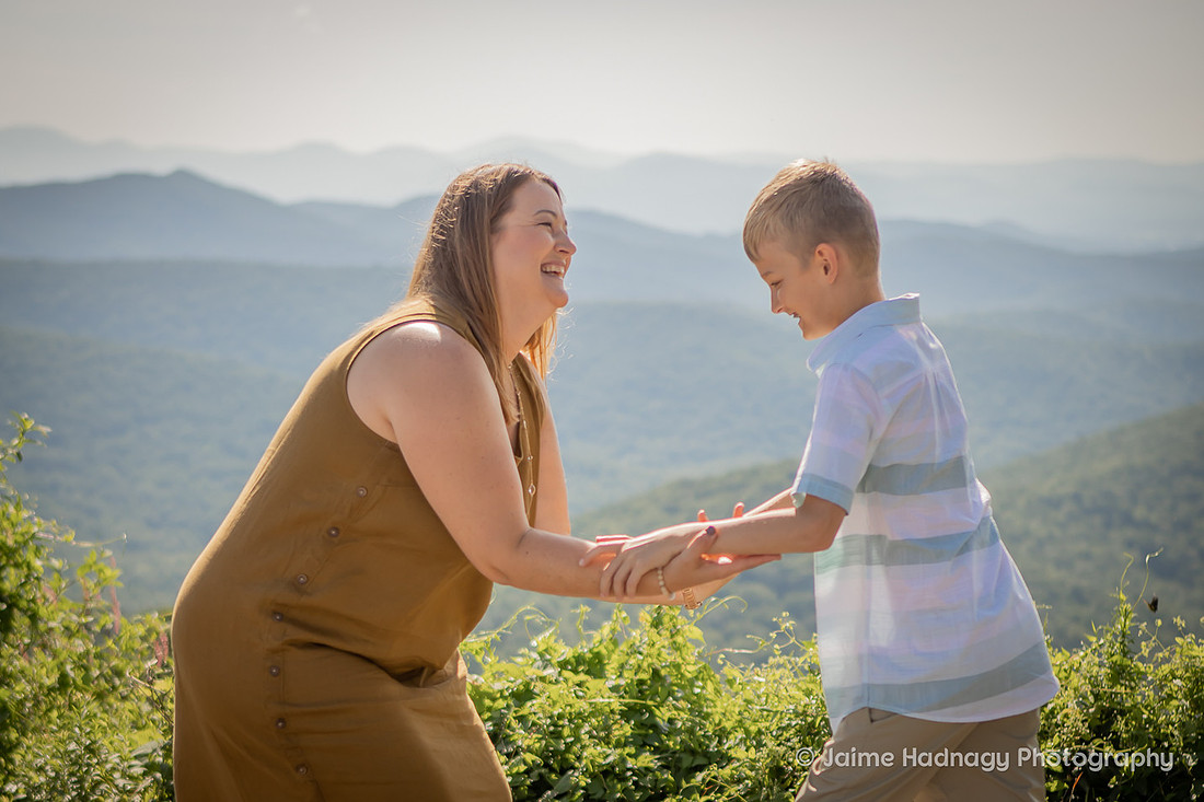 Asheville Family Photographer | Mountain Photoshoot