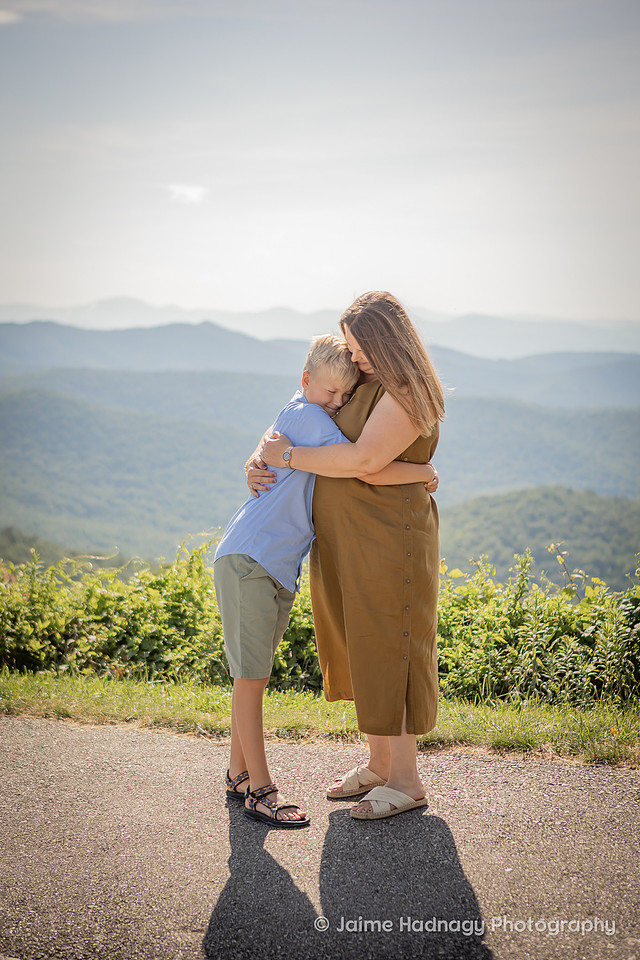 Asheville Family Photographer | Mountain Photoshoot