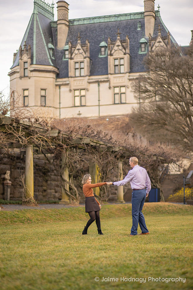 Couples photos in Asheville at The Biltmore House | Engagement Photographer