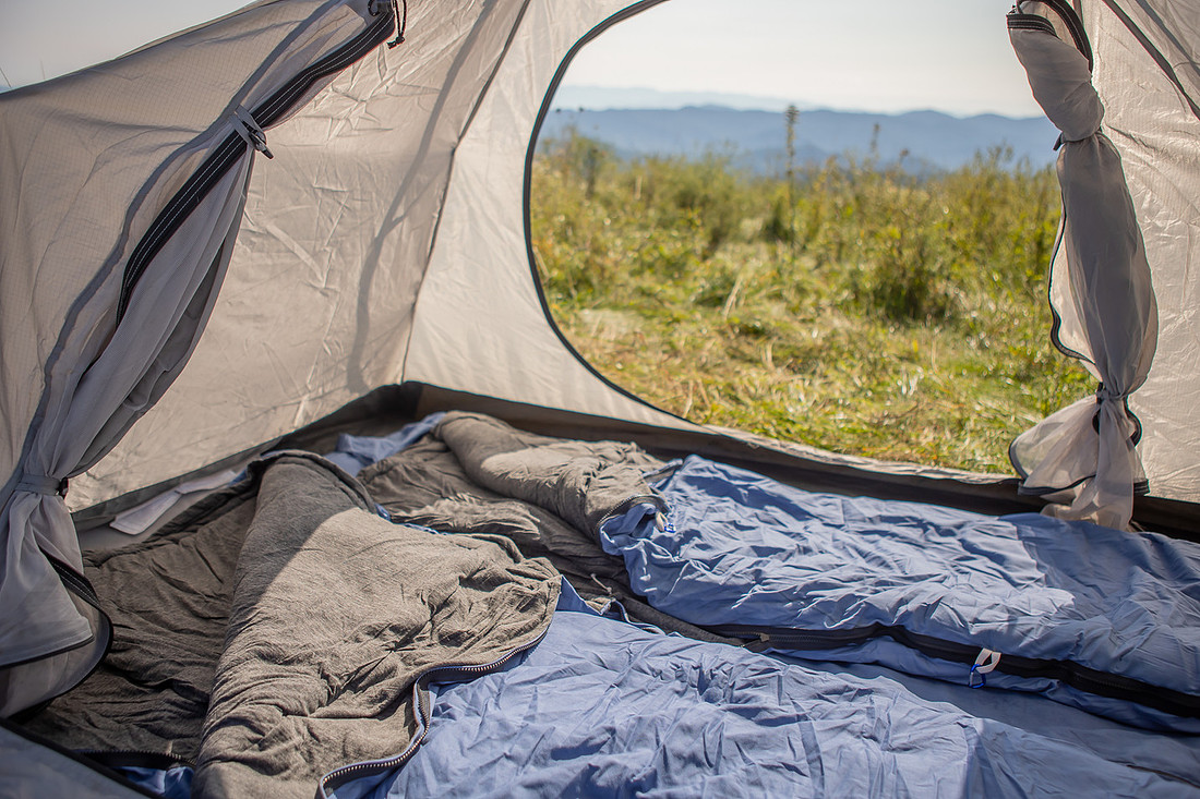 Non toxic outdoor gear photoshoot in the Mountains | Asheville Commercial Photographer