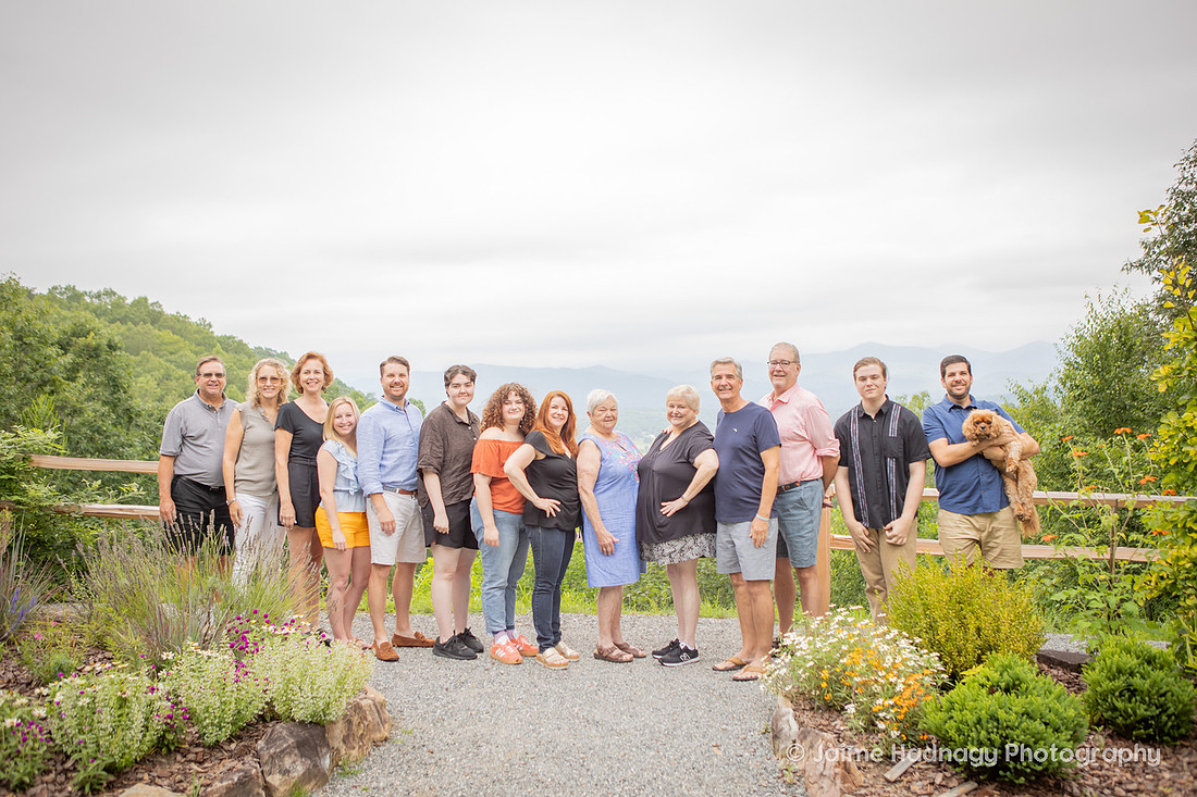 Asheville Family Photographer | Vacation Family Reunion Photos in the mountains