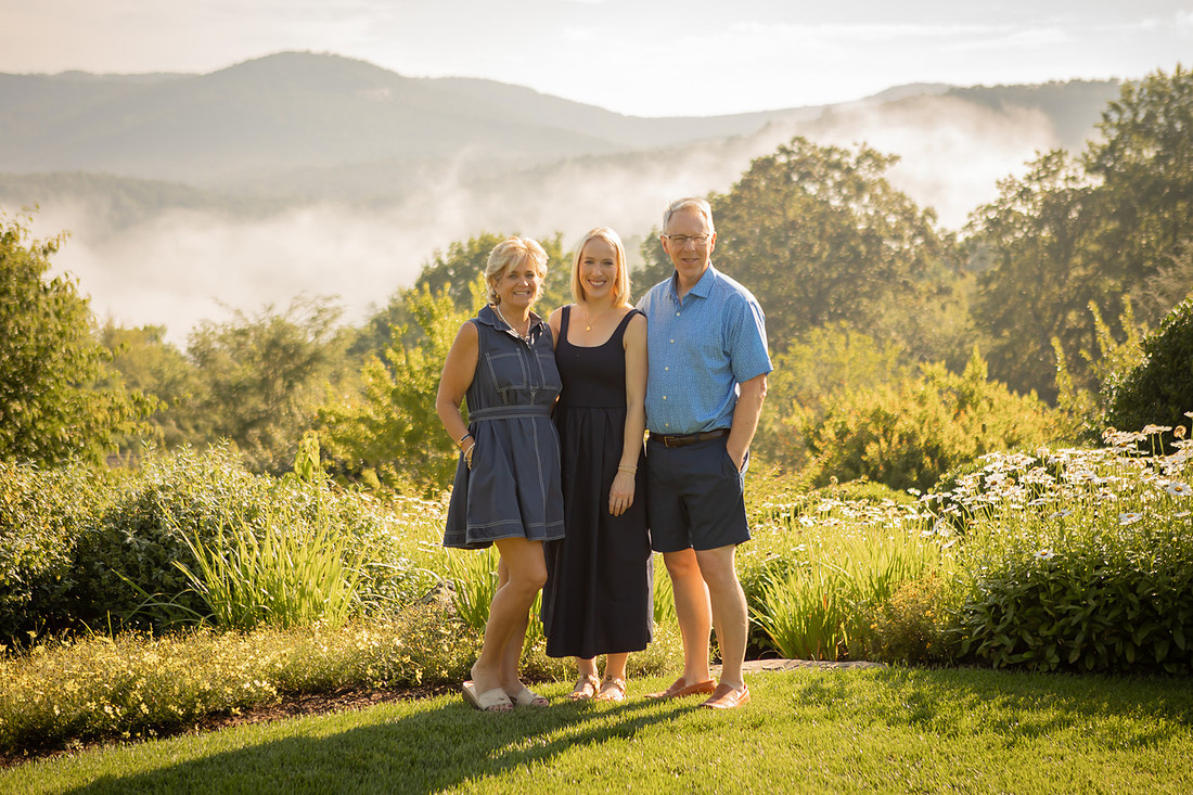 Exteneded Family Photos on Vacation | Things to do in Asheville