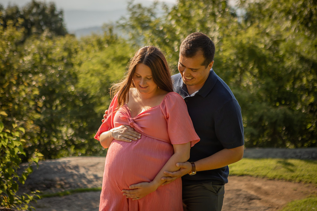 Outdoor Maternity Photos in the Mountains of Western North Carolina | Baby Photographer
