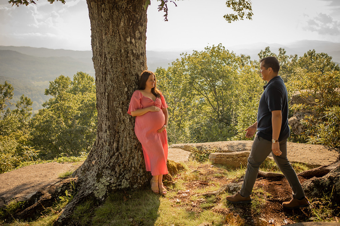 Outdoor Maternity Photos in the Mountains of Western North Carolina | Baby Photographer