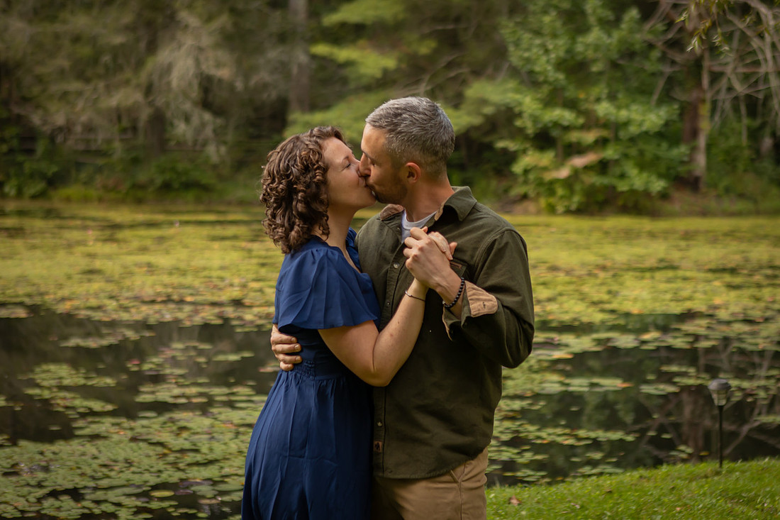 Fun Outdoor Family Photos 
