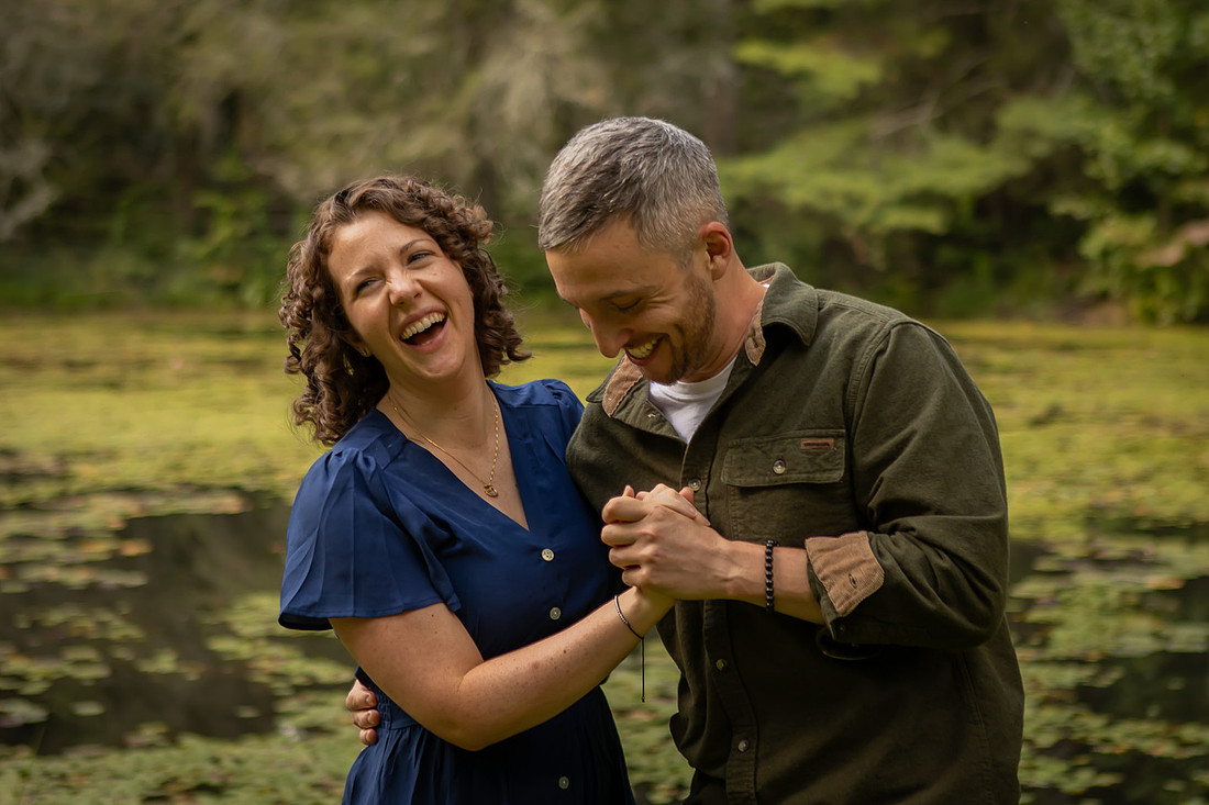 Fun Outdoor Family Photos 