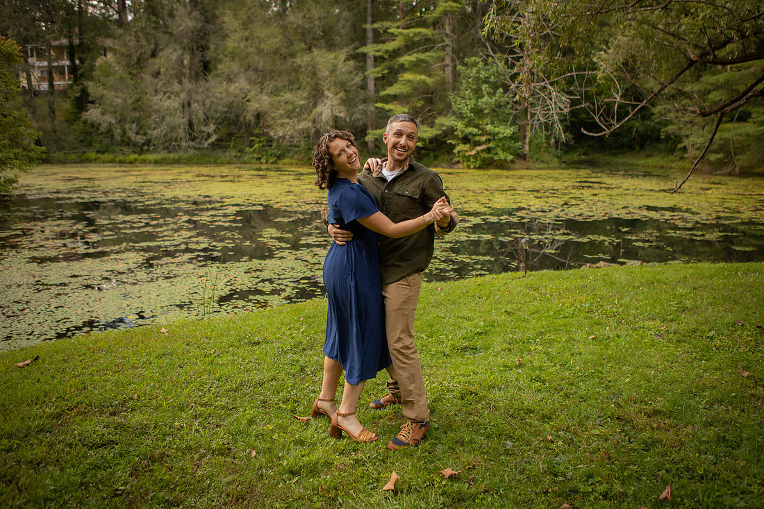 Fun Outdoor Family Photos 