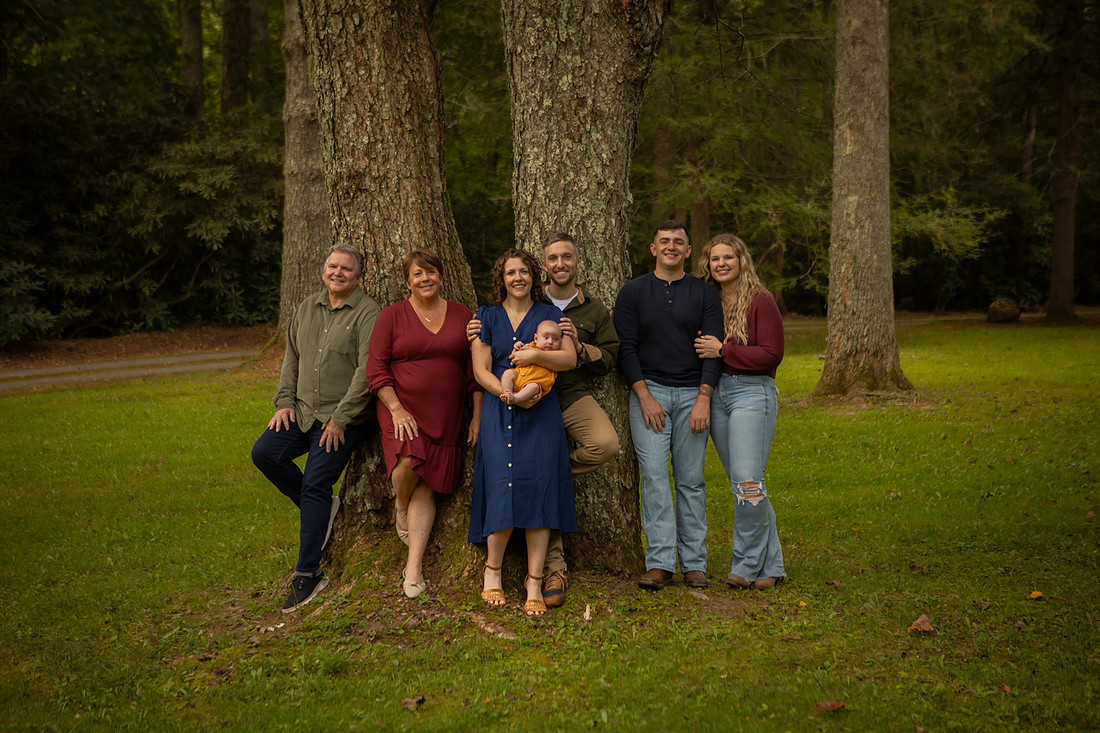 Fun Outdoor Family Photos 