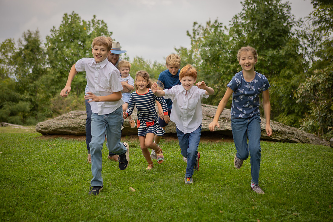 Family Photos with Grandparents and Grandkids | Asheville Hendersonville Family Photographer