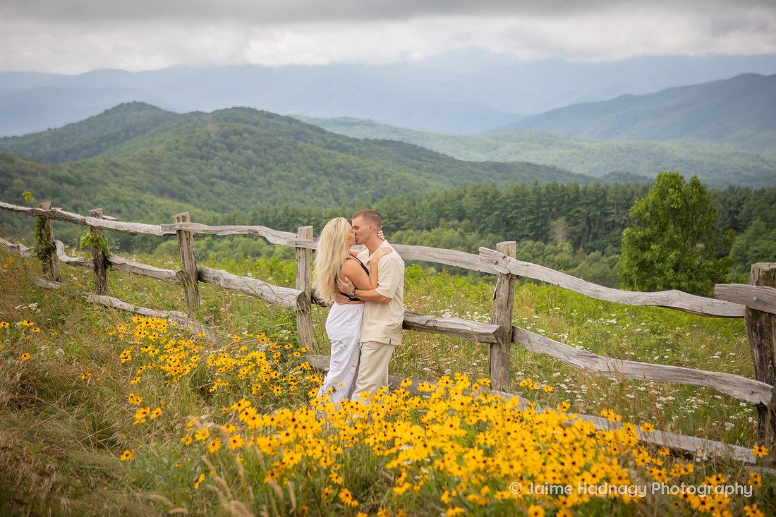 Stunning Mountain Proposal Photography | Asheville Engagement Photogrpaher
