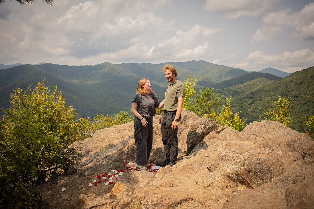 Getting Engaged in the Mountains of NC on a Hike | Nature Proposal Photographer