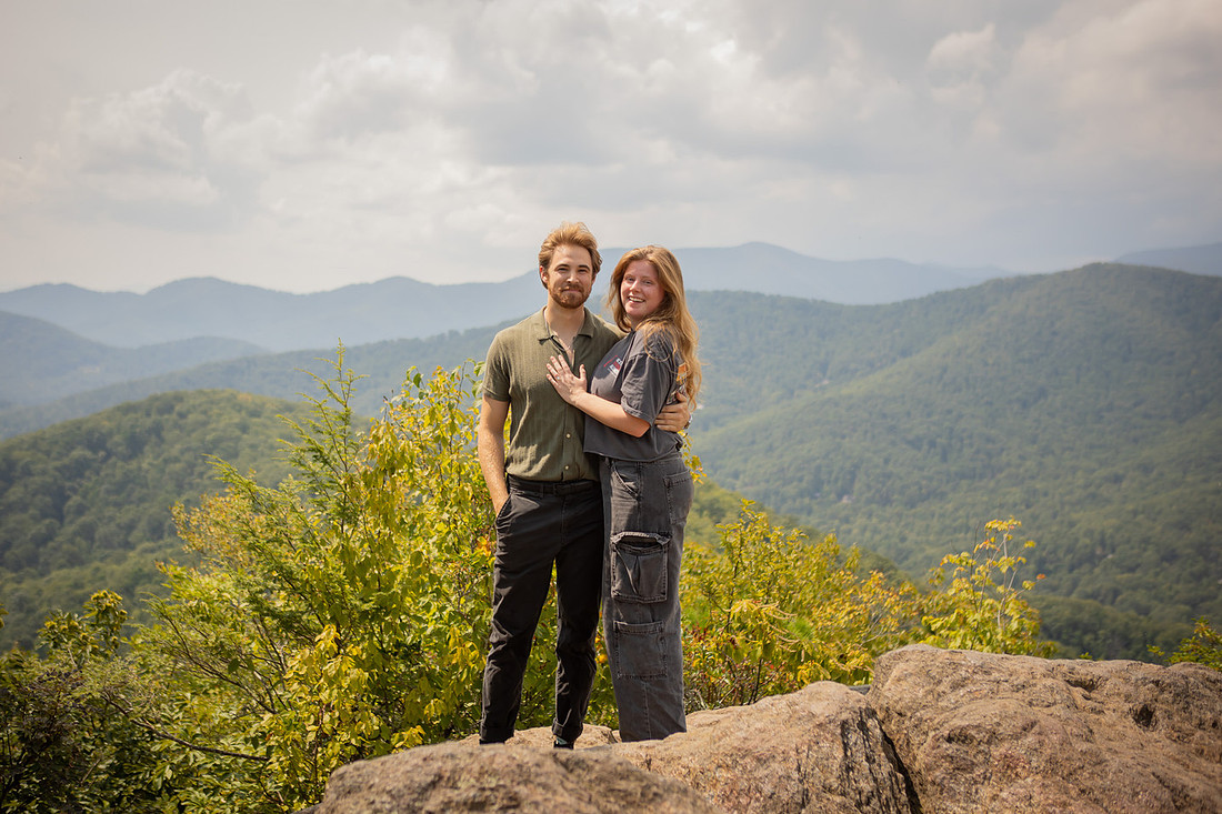 Getting Engaged in the Mountains of NC on a Hike | Nature Proposal Photographer