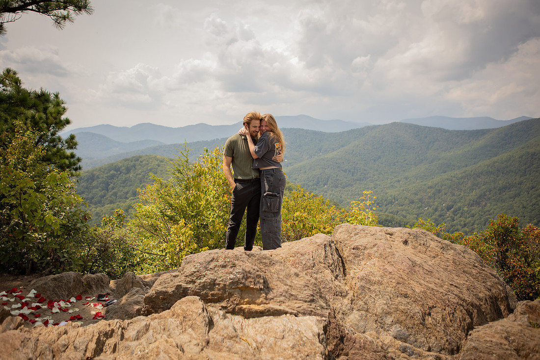 Getting Engaged in the Mountains of NC on a Hike | Nature Proposal Photographer
