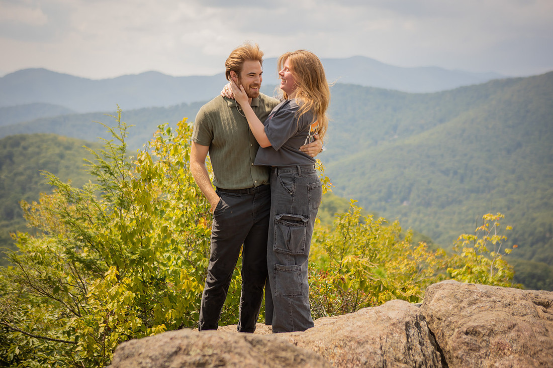 Getting Engaged in the Mountains of NC on a Hike | Nature Proposal Photographer