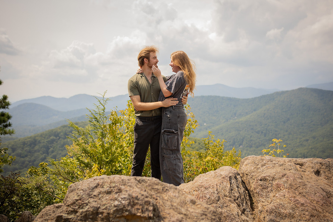 Getting Engaged in the Mountains of NC on a Hike | Nature Proposal Photographer