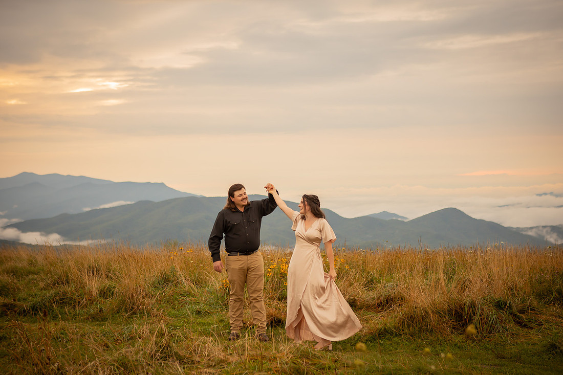 Hiking Engagement Photoshoot with Mountain View | Western North Carolina Photographer