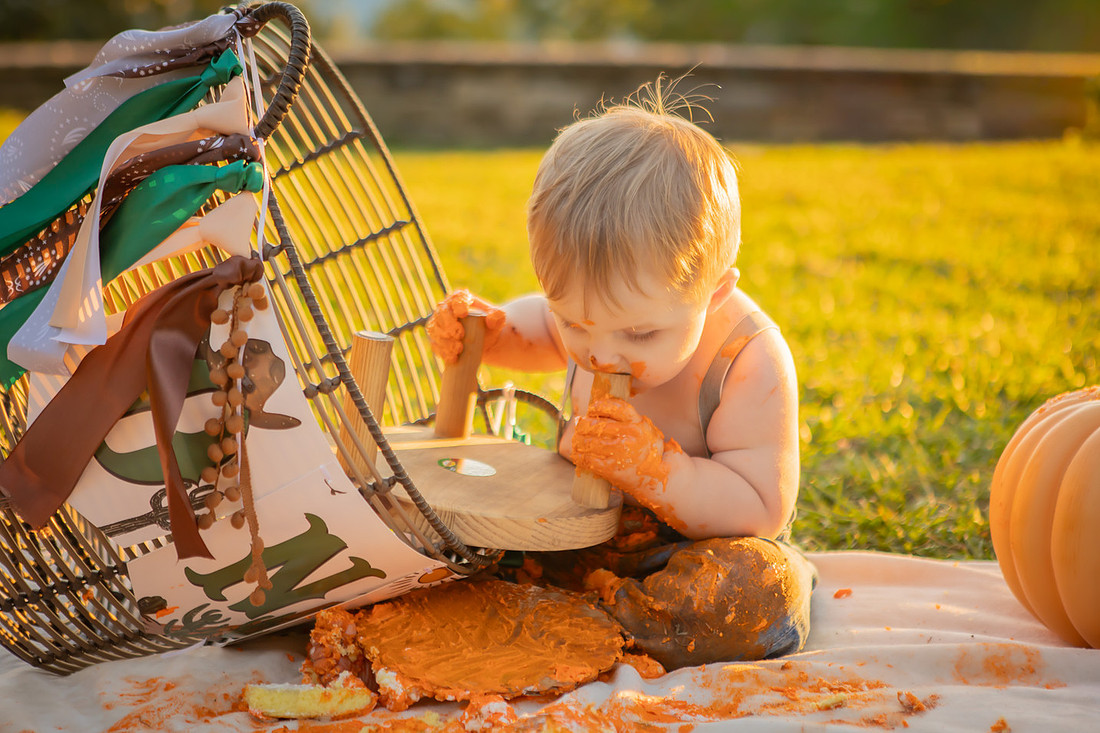 Cake Smash Photography with Pumpkin Cake Outdoors