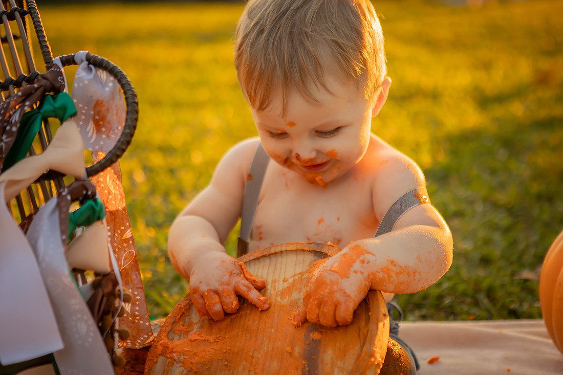 Cake Smash Photography with Pumpkin Cake Outdoors