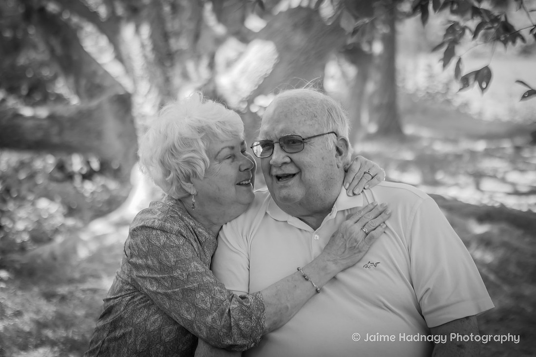 Couples Photos and Family Photos in Asheville Photographer