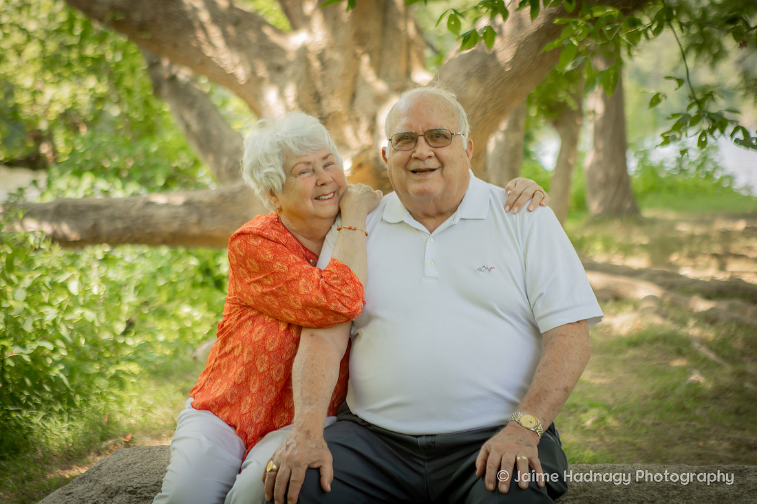 Couples Photos and Family Photos in Asheville Photographer