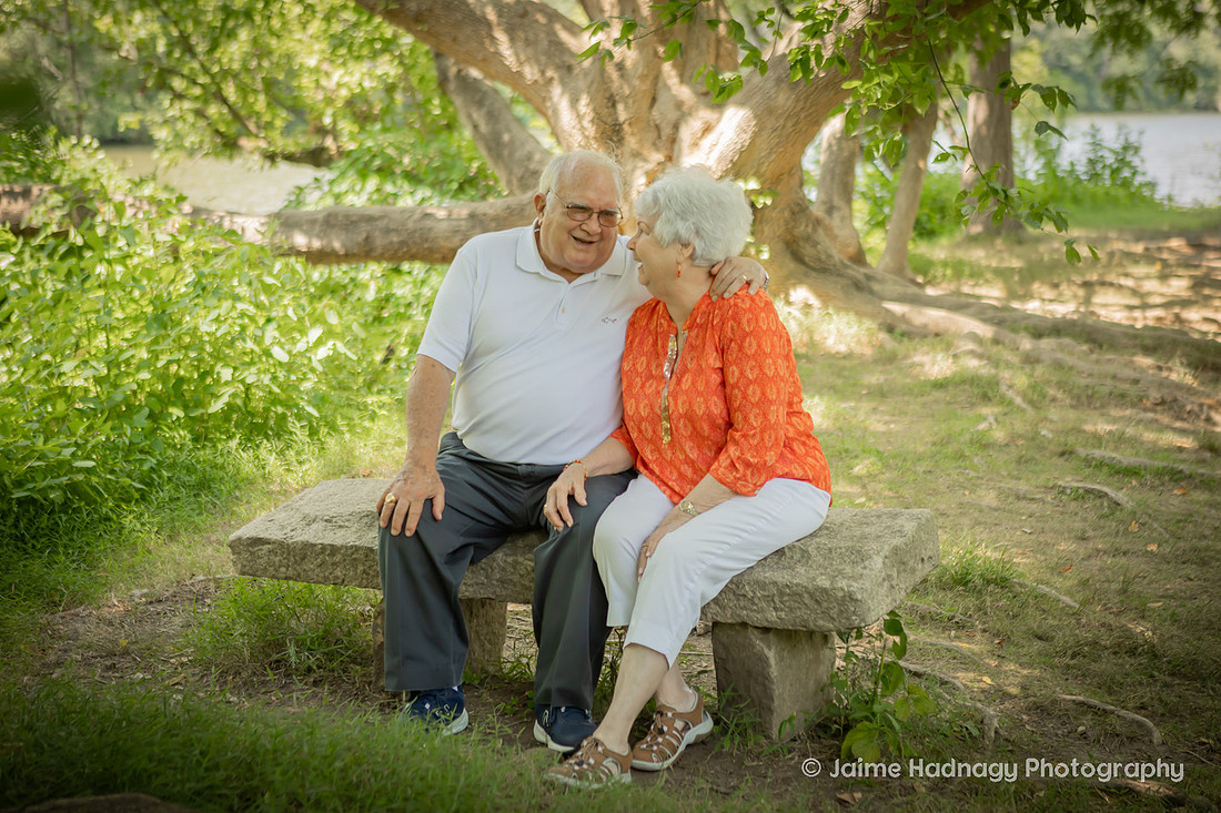 Couples Photos and Family Photos in Asheville Photographer